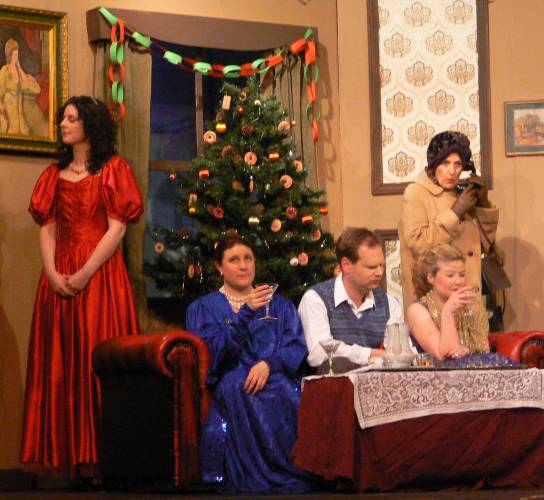 Pamela Fordyce, Ethel Fordyce, Victor Parker, Jacqueline Fordyce and Mrs Puffin